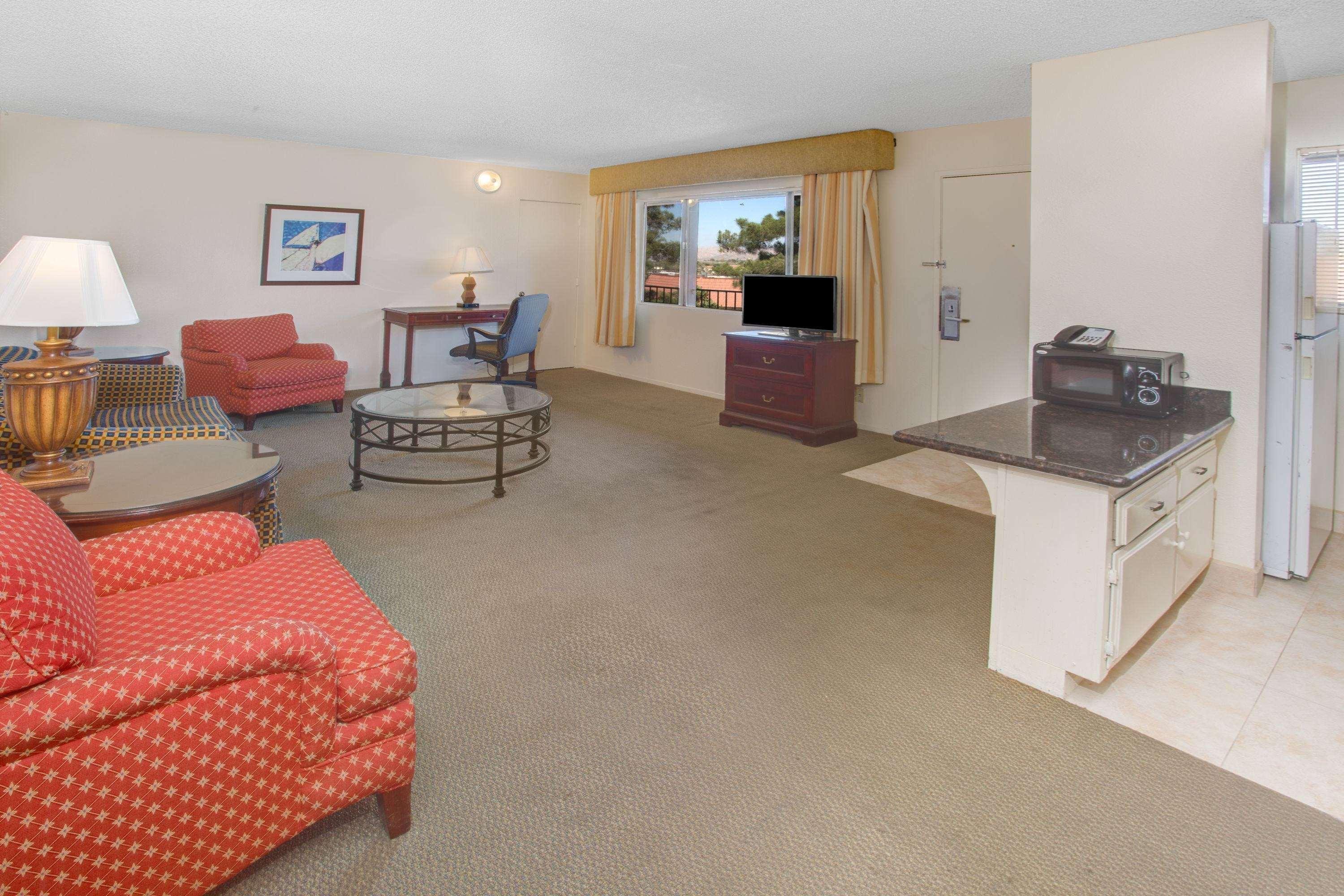 Travelodge Inn & Suites By Wyndham Yucca Valley/Joshua Tree Esterno foto